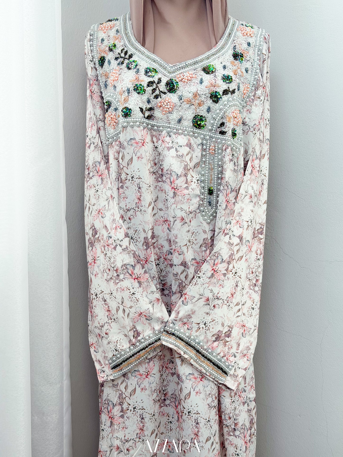 M033 - Exclusive Mukhawar (RTW)