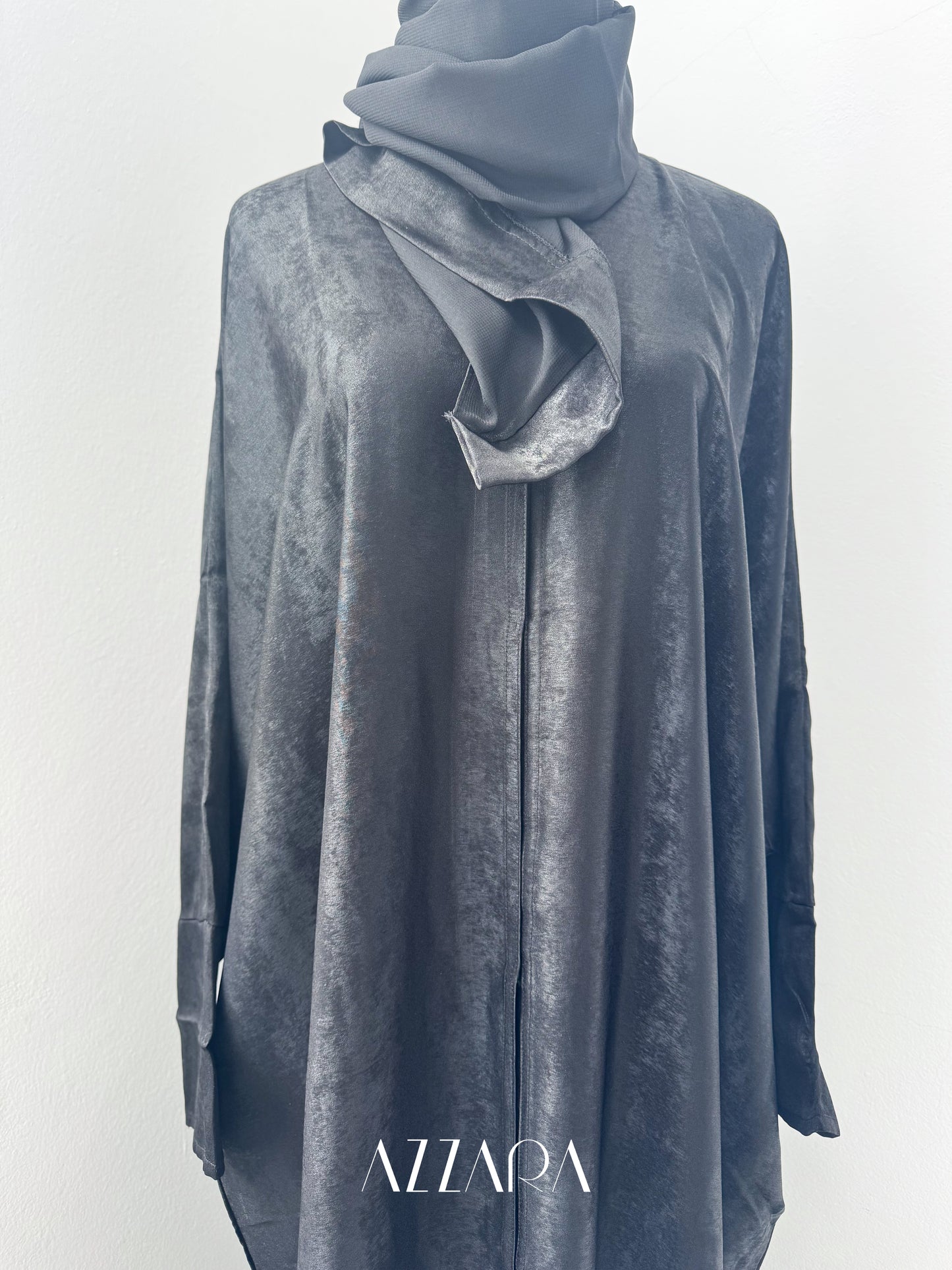 Sahara Abaya (D053)- Black on Black Shimmer Batwing