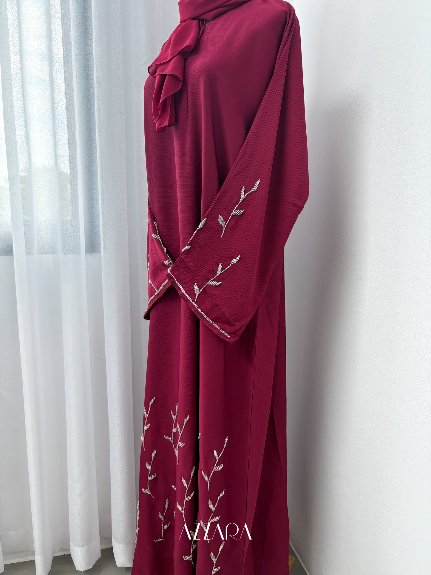 (N020) Zahraat - Leaves design in Burgundy