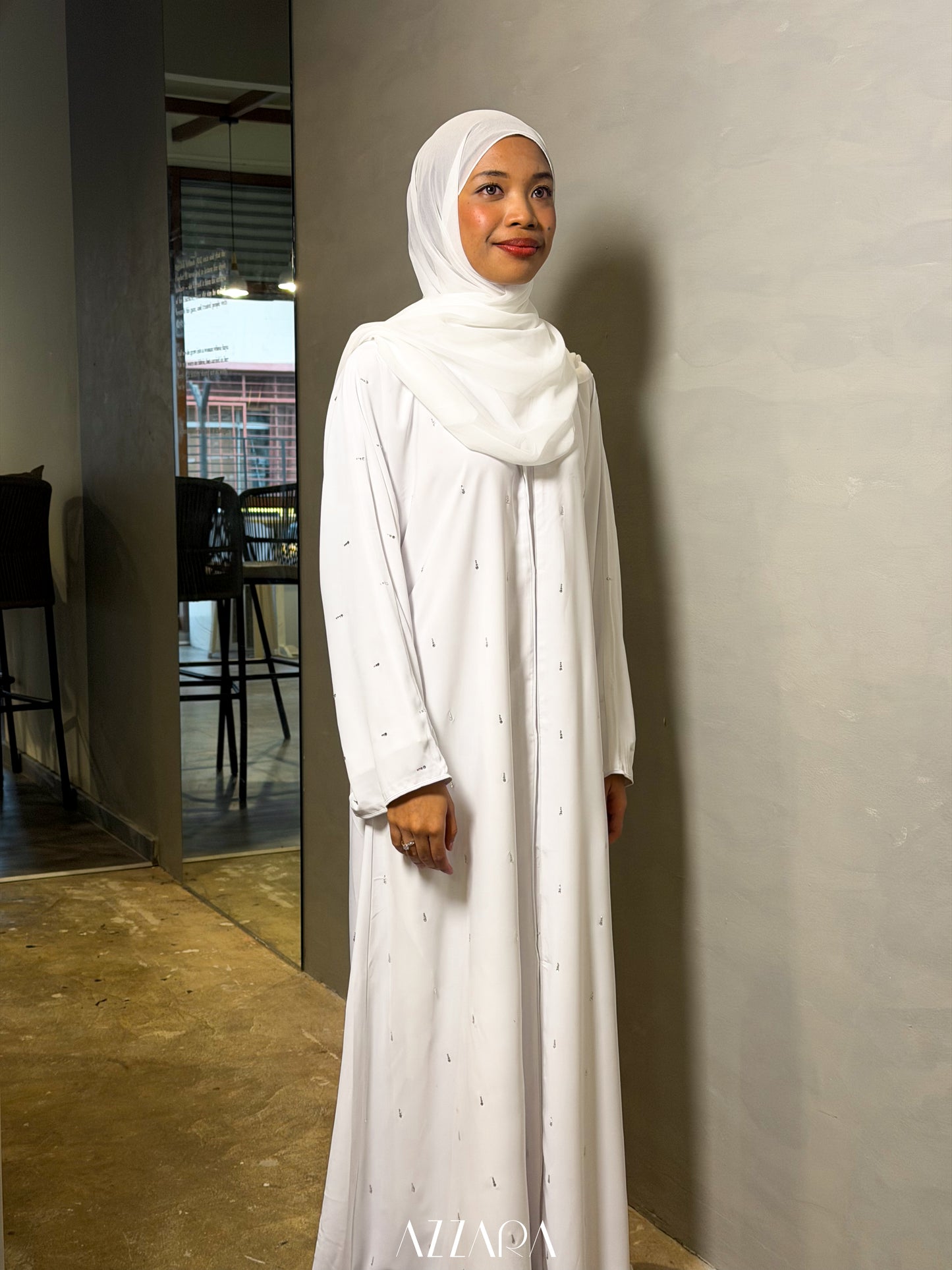 (N069) Raya Rossa - Swarovski Drops in White