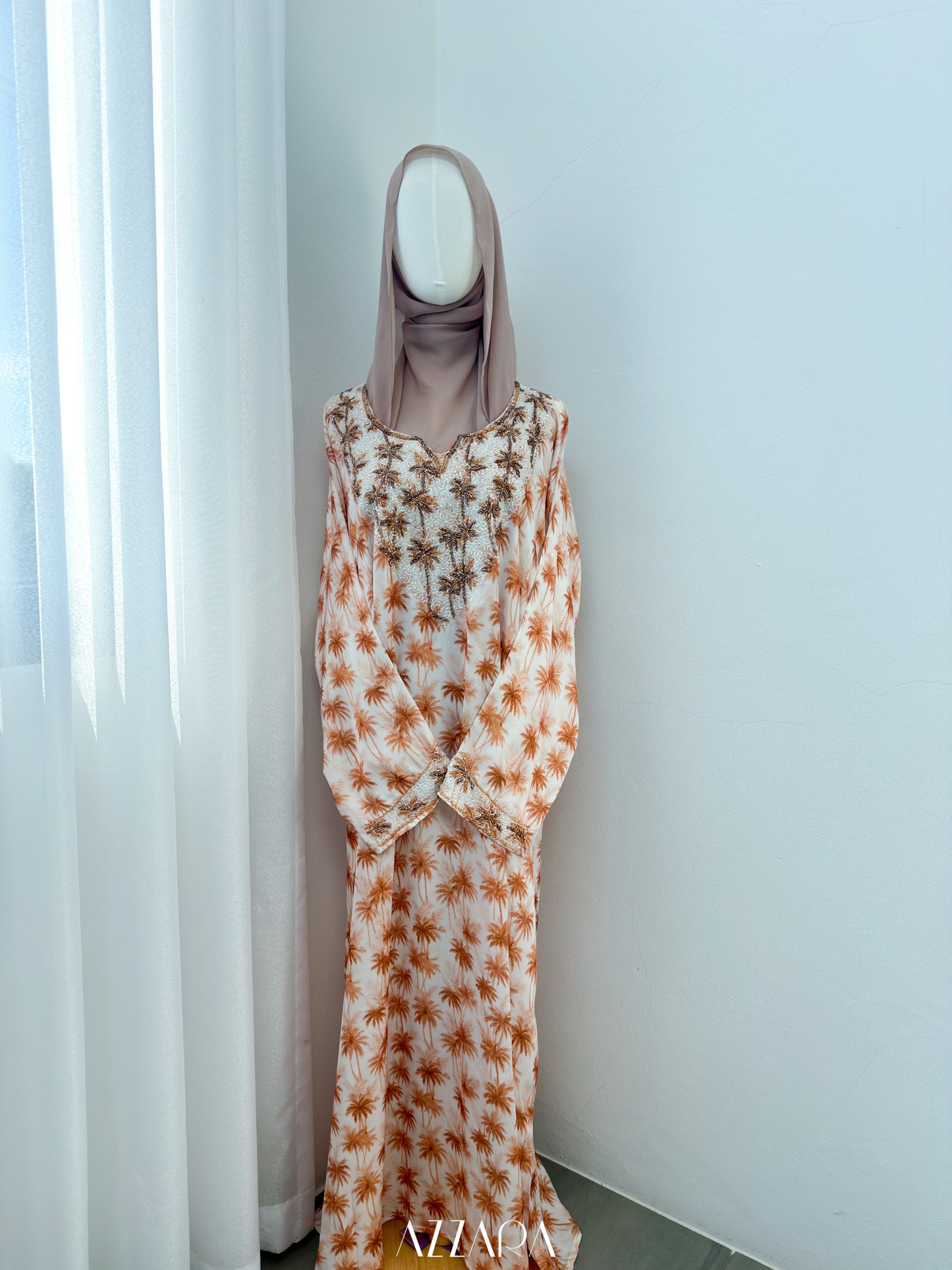M017 - Exclusive Mukhawar (RTW)