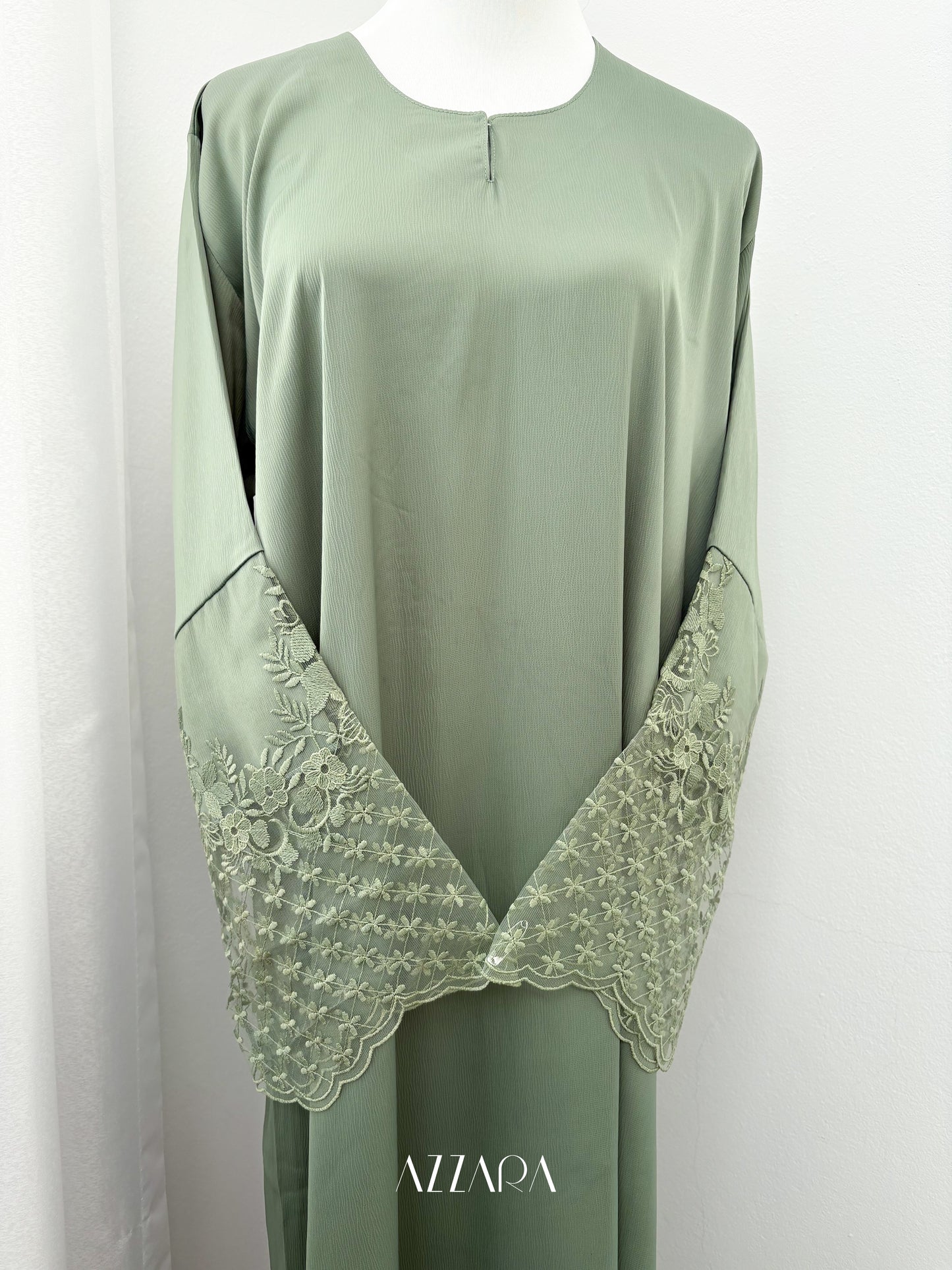 (D071) Sahara Abaya - Green lace abaya (No Hijab)