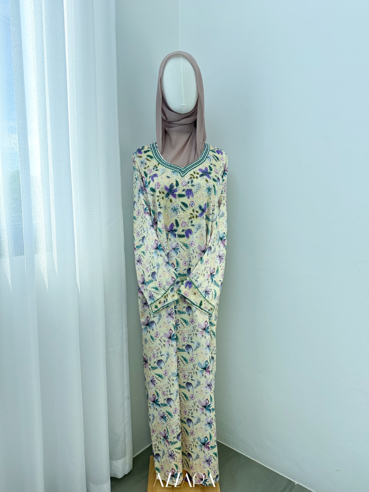 M014 - Exclusive Mukhawar (RTW)