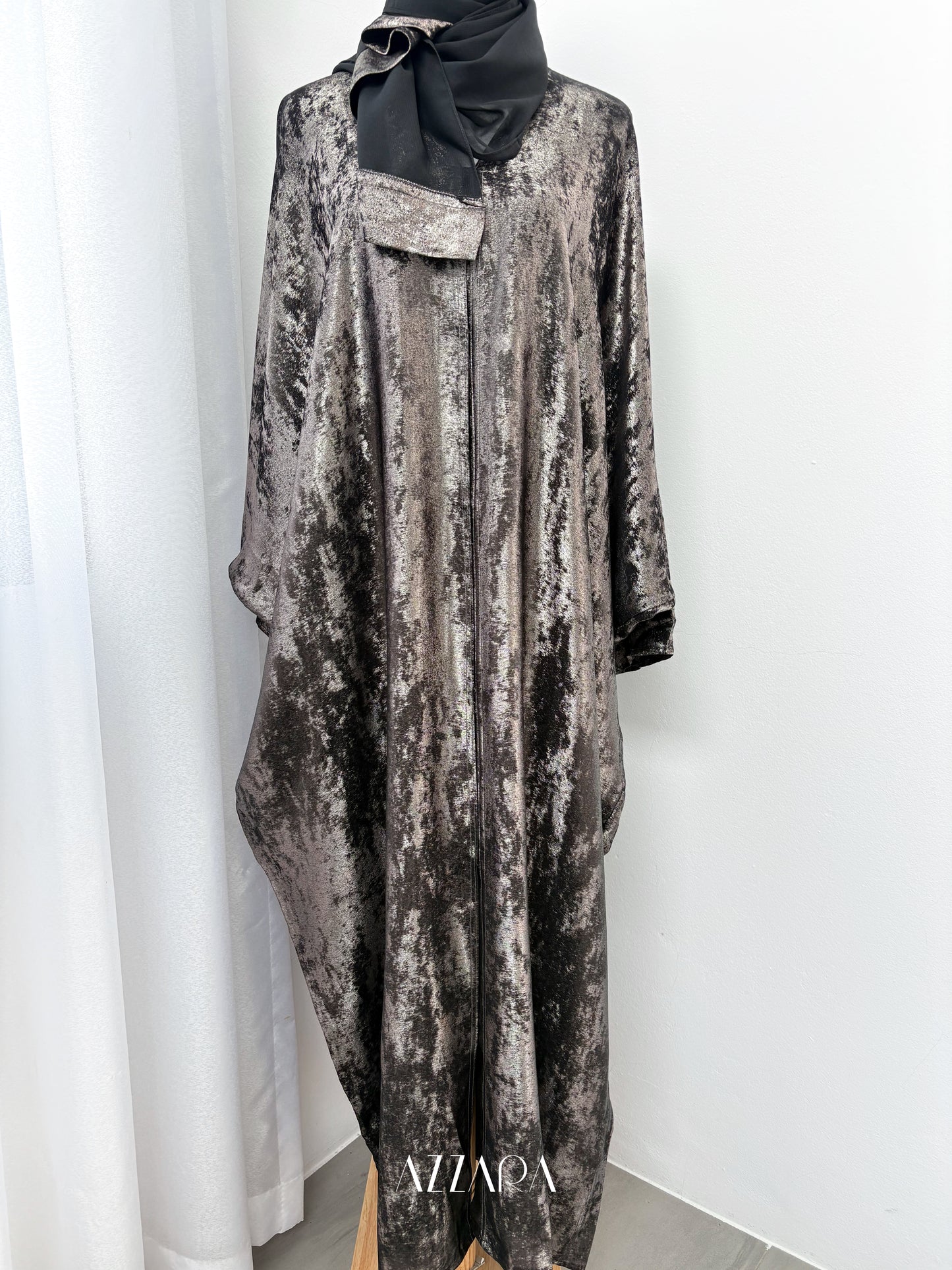 (D089) Sahara Abaya - Silver on Black Shimmer Batwing