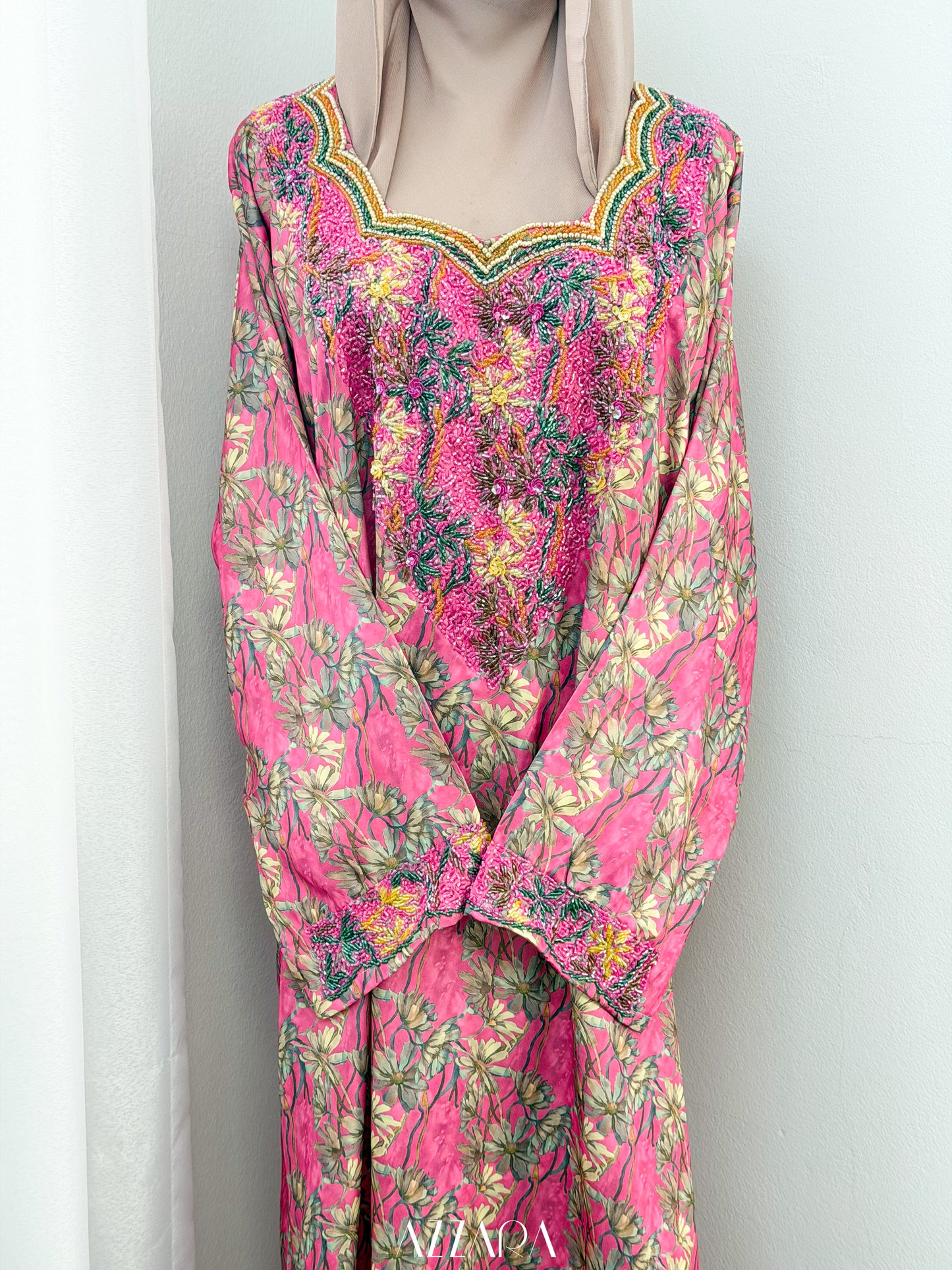 M016 - Exclusive Mukhawar (RTW)