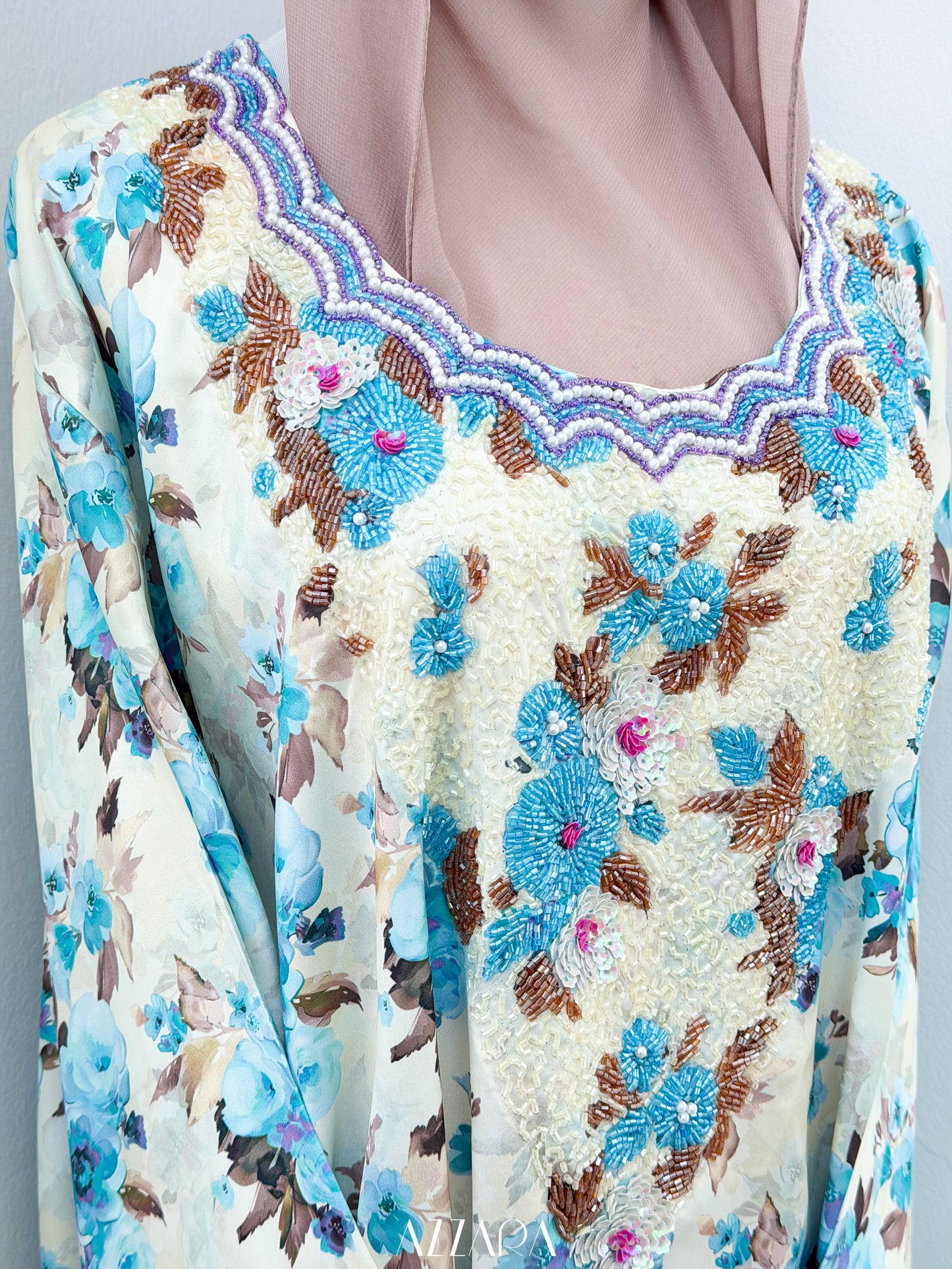 M035 - Exclusive Mukhawar (RTW)