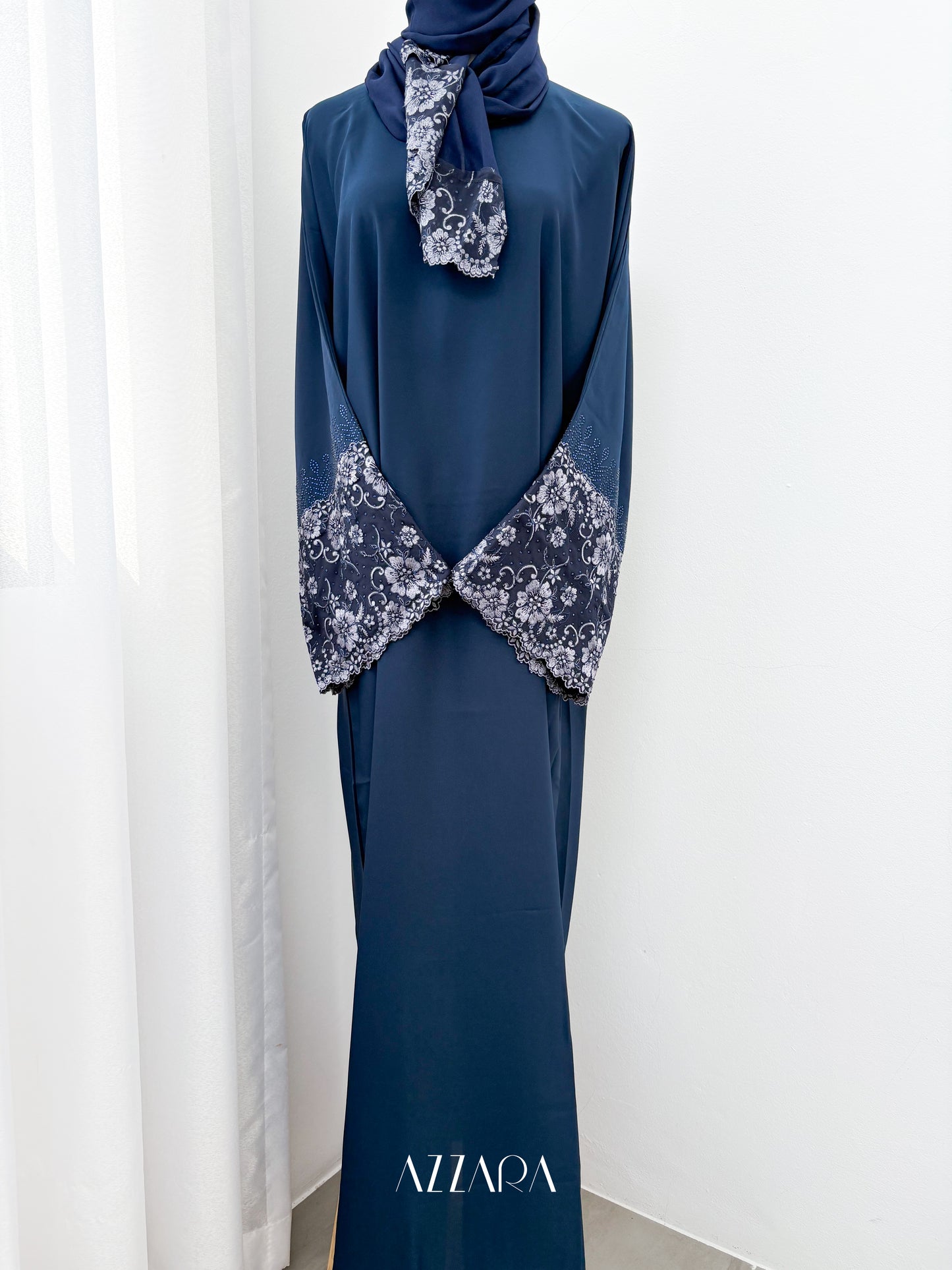 (D074) Sahara Abaya - Mondrian Blue