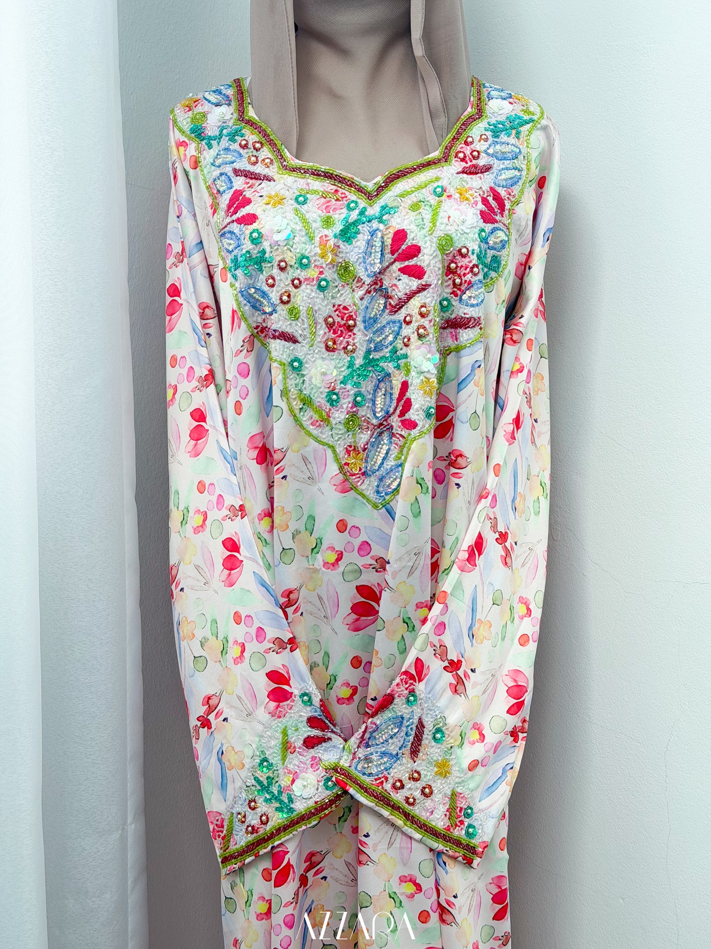 M031 - Exclusive Mukhawar (RTW)