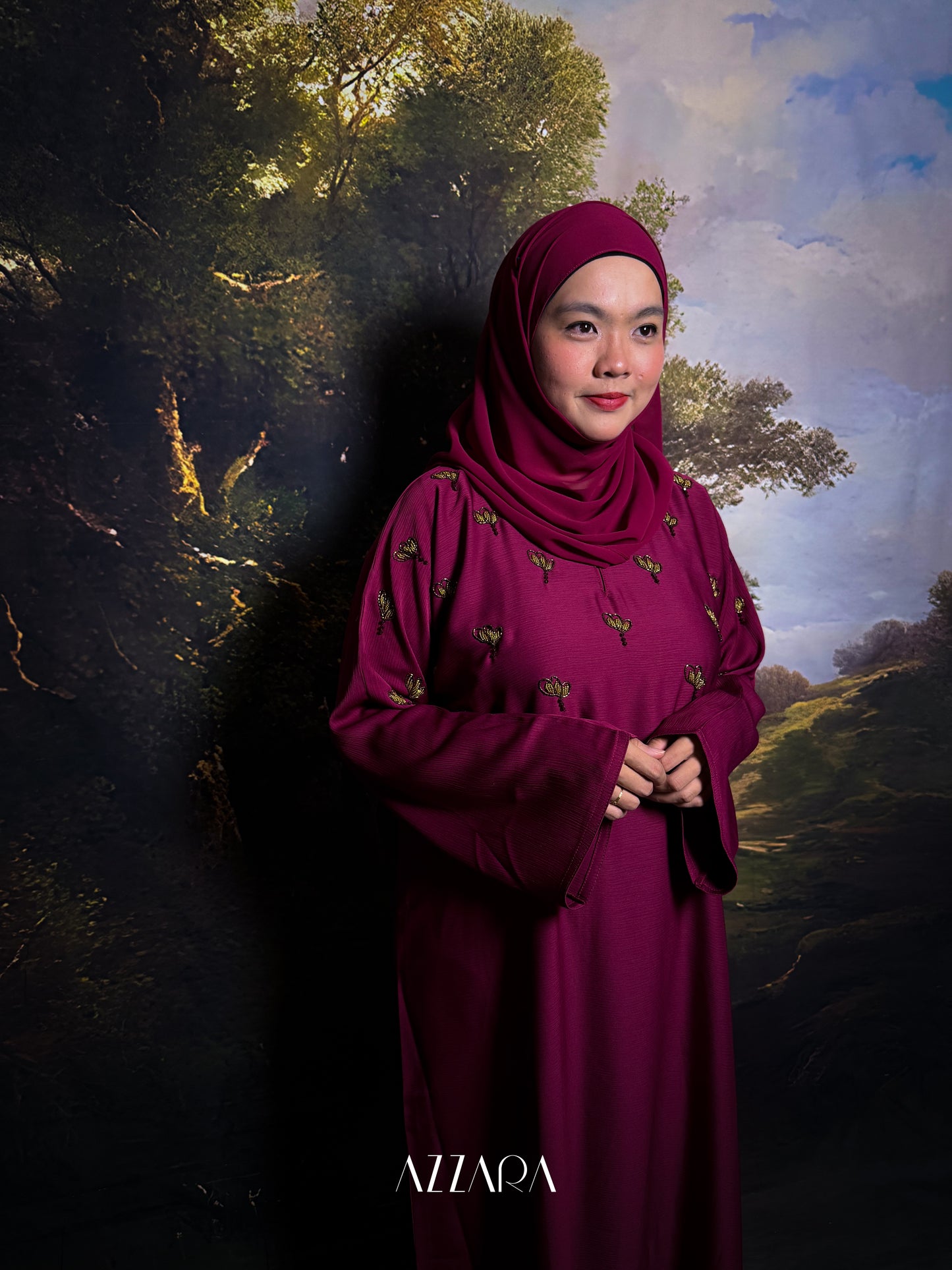 (N021) Zahraat - Petals design in Burgundy