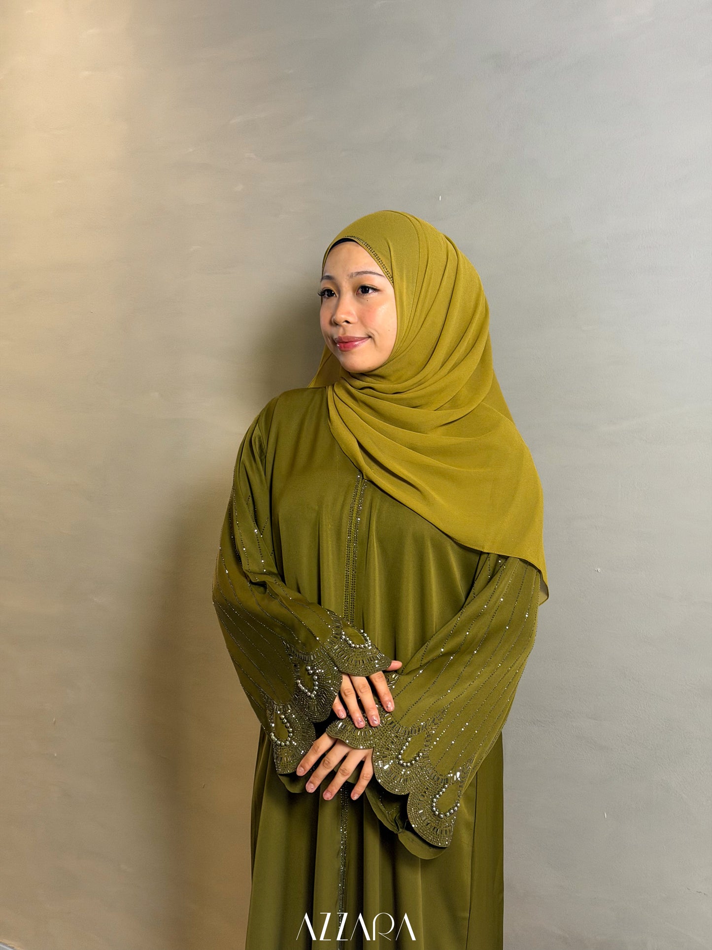 (L004) - Soraya in Olive
