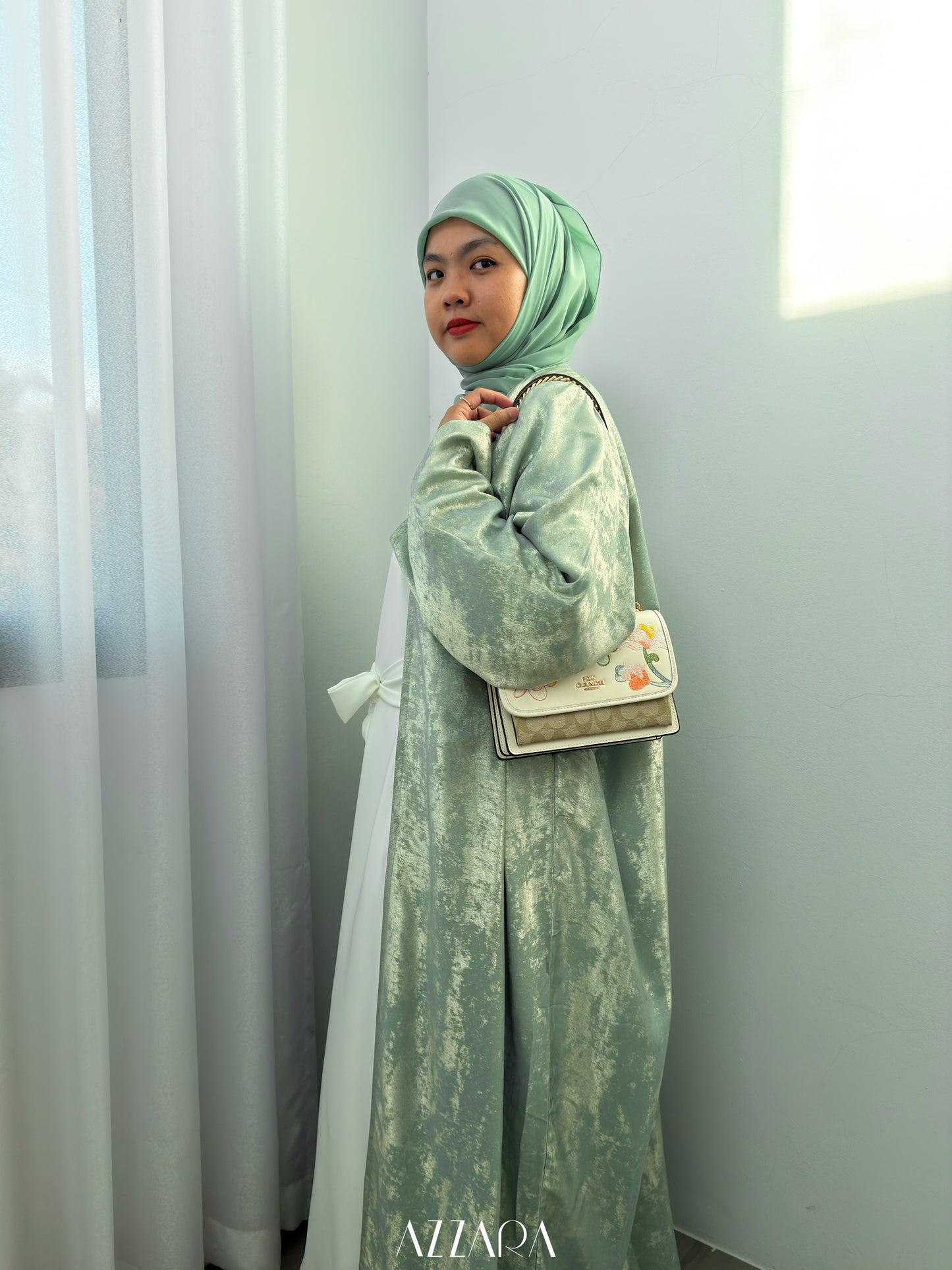 (N040) Ophelia Velvet in Turquoise Green