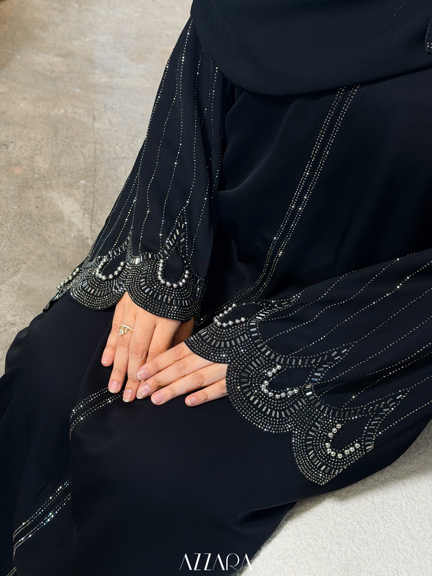 (L034) - Soraya Muses in Black