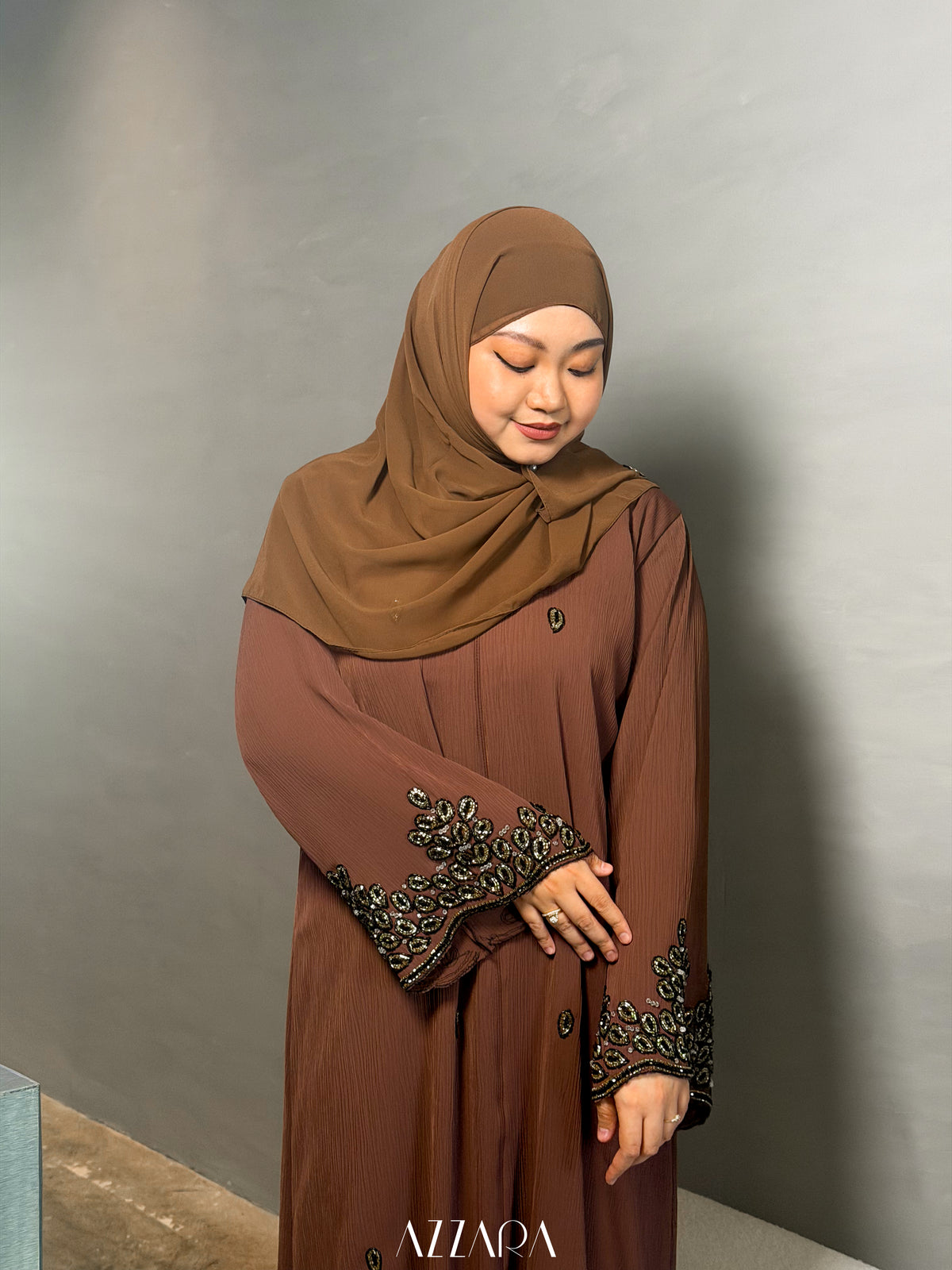 (L036) - Icon Muses in Premium Mocha Truffle